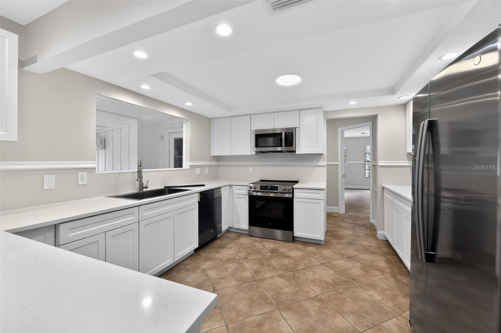 HIDDEN RIVER - Residential