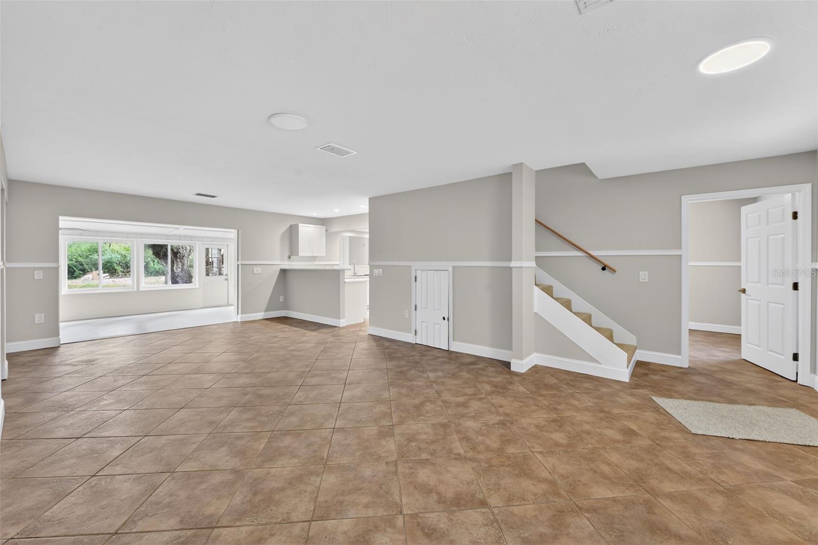 HIDDEN RIVER - Residential