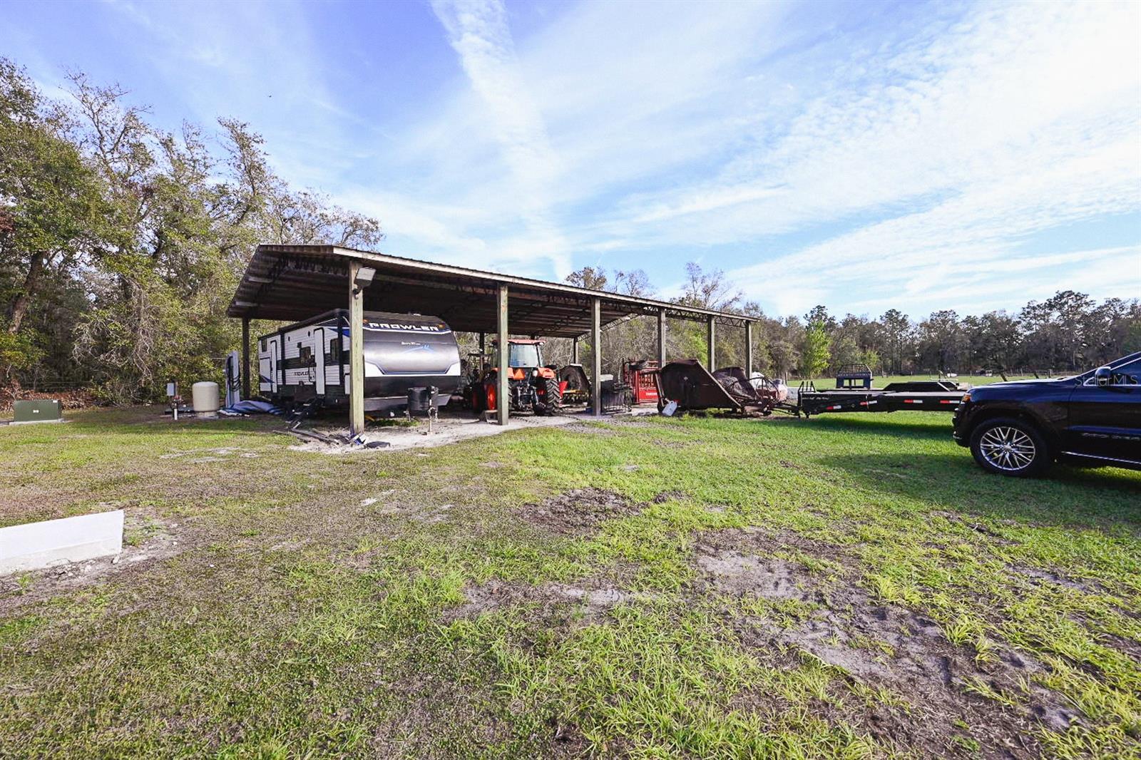 ACREAGE - Land
