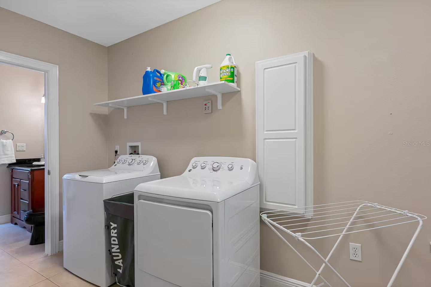 FAIRLANE ESTATES SEC 1 REP - Residential