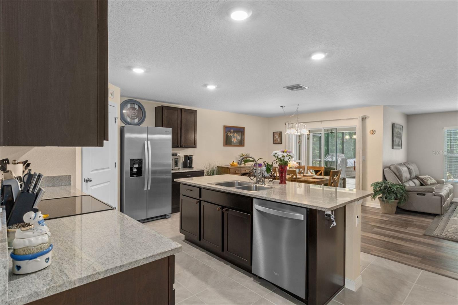 HERNANDO OAKS PH 3 - Residential