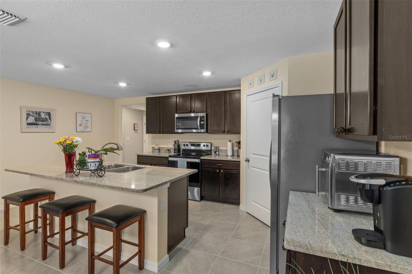 HERNANDO OAKS PH 3 - Residential