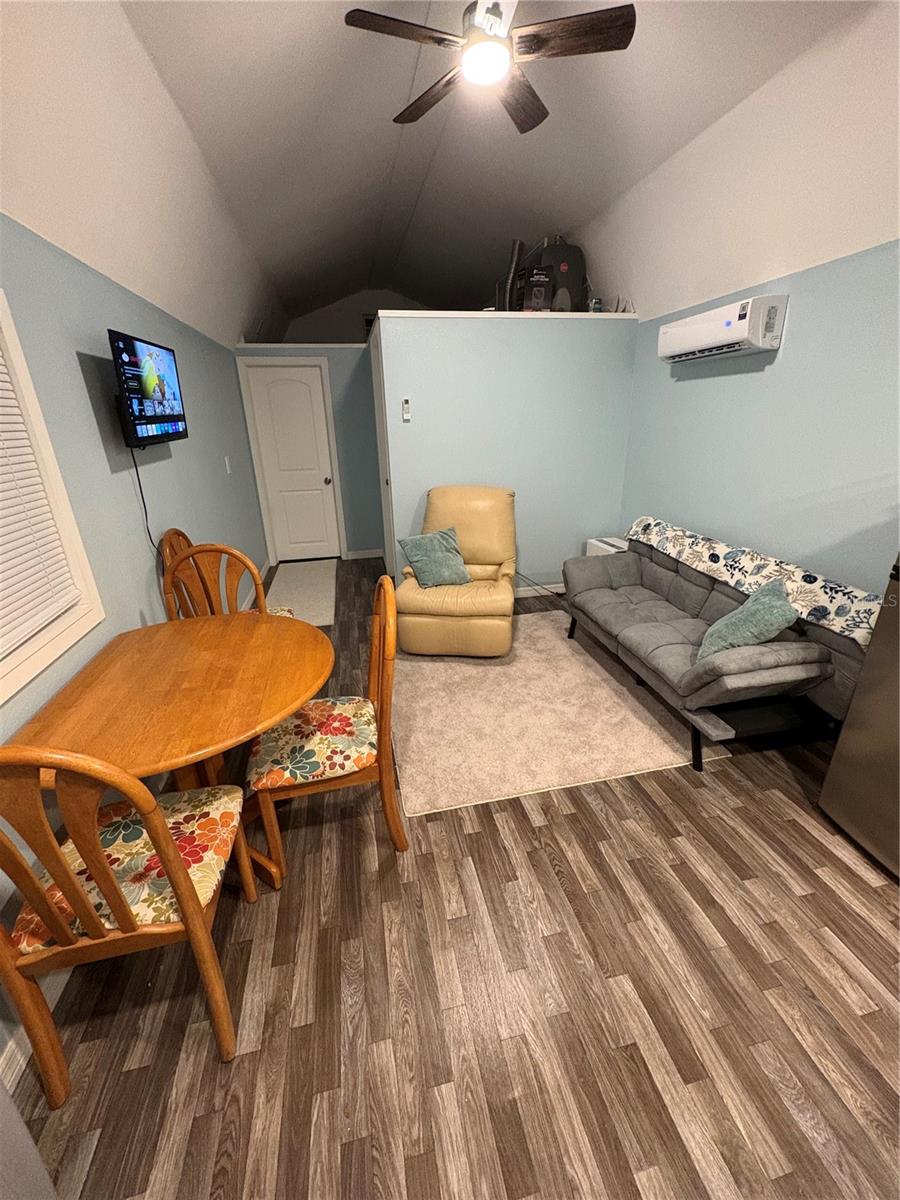 GENES LITTLE ACRES 53 01STADD - Residential