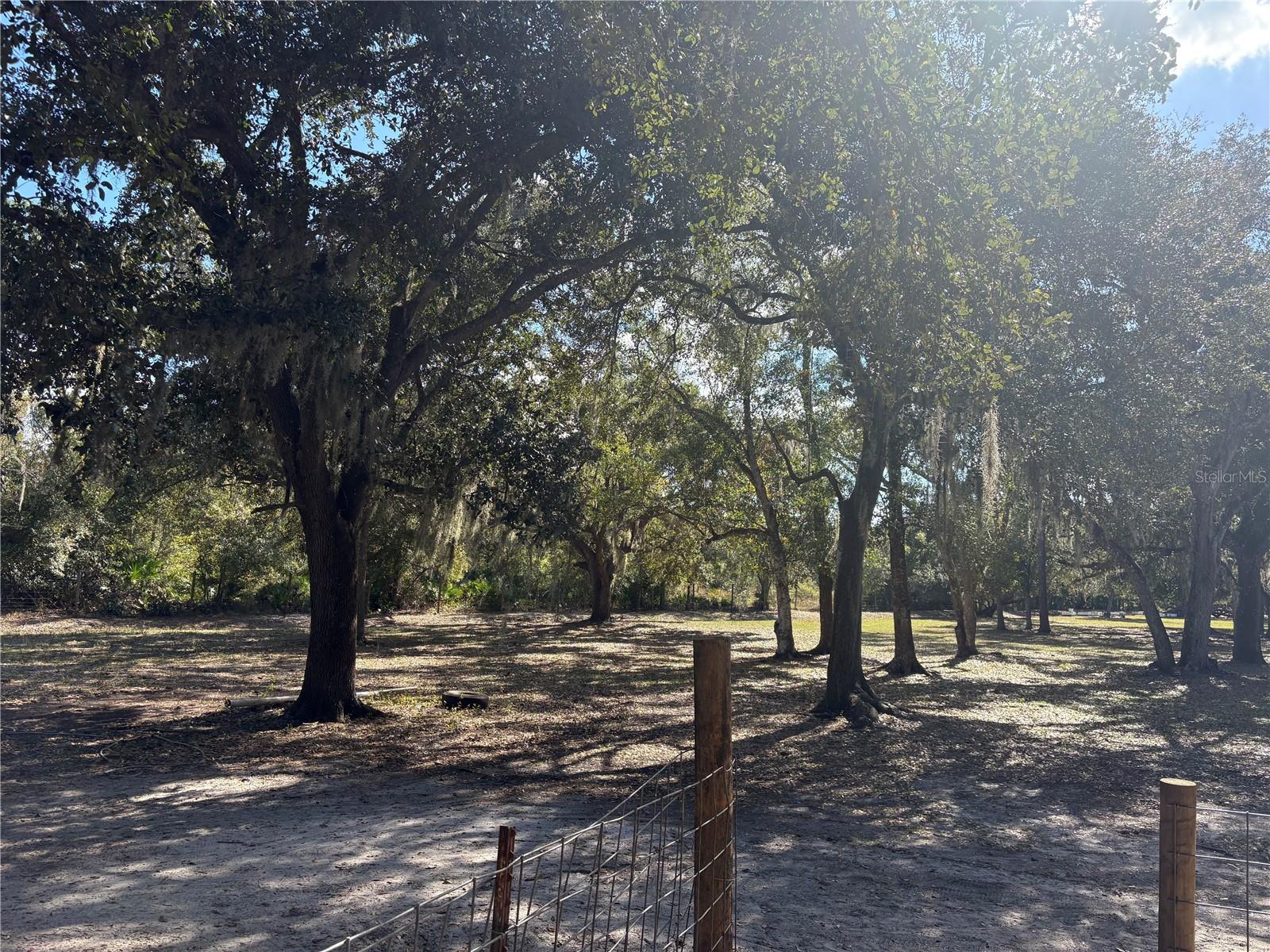 GENES LITTLE ACRES 53 01STADD - Residential