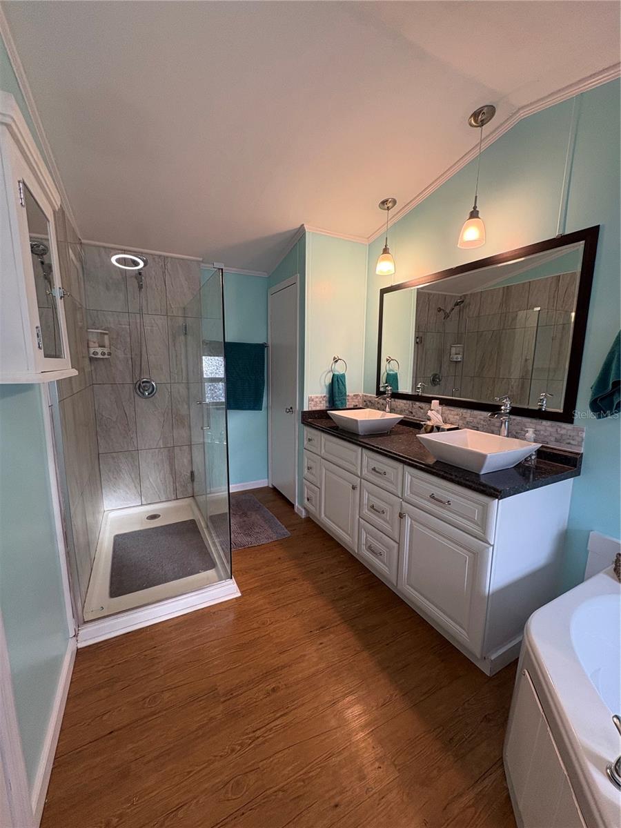 GENES LITTLE ACRES 53 01STADD - Residential