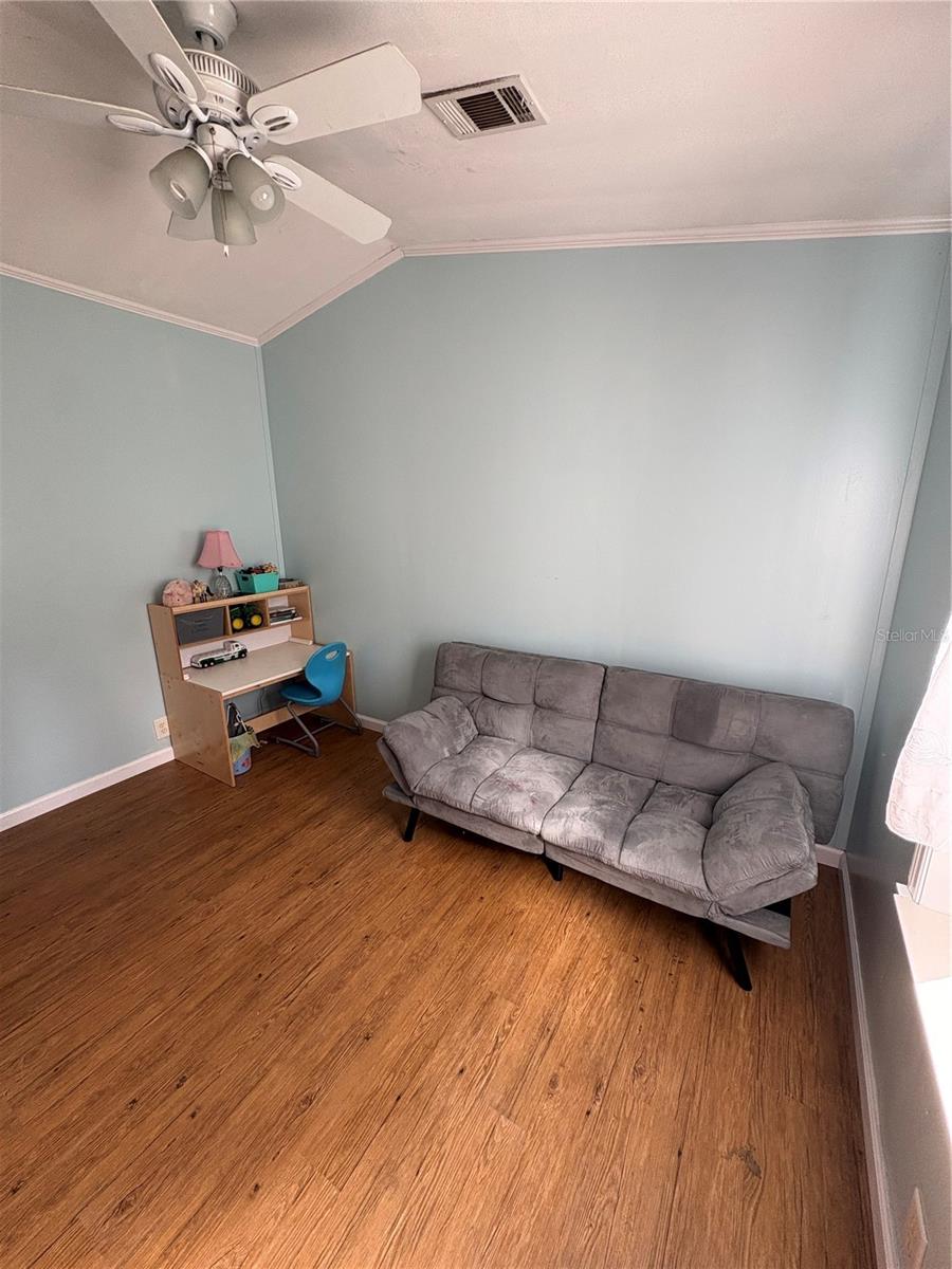 GENES LITTLE ACRES 53 01STADD - Residential