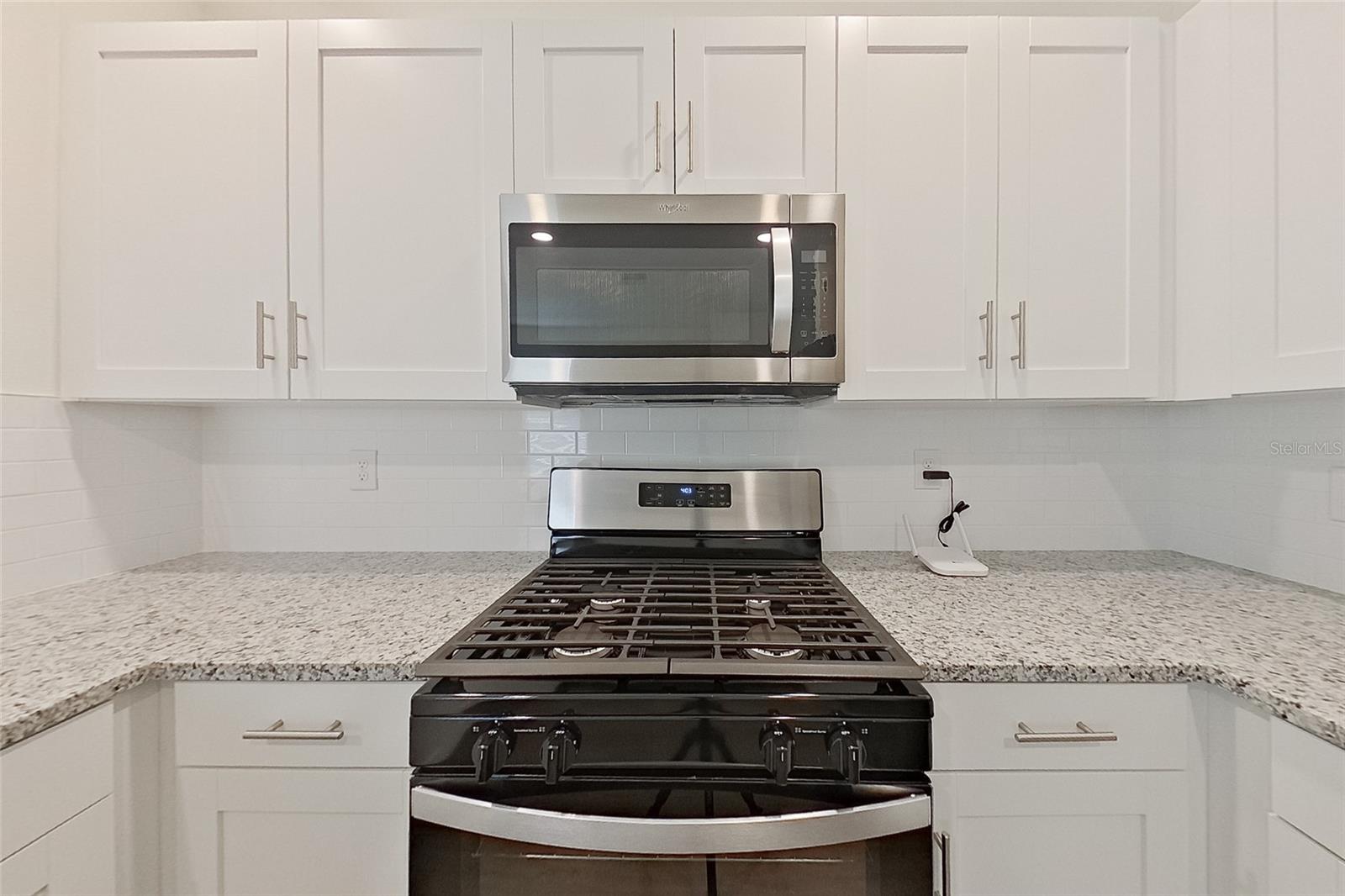 LAKE GRIFFIN RESERVE - Residential Lease