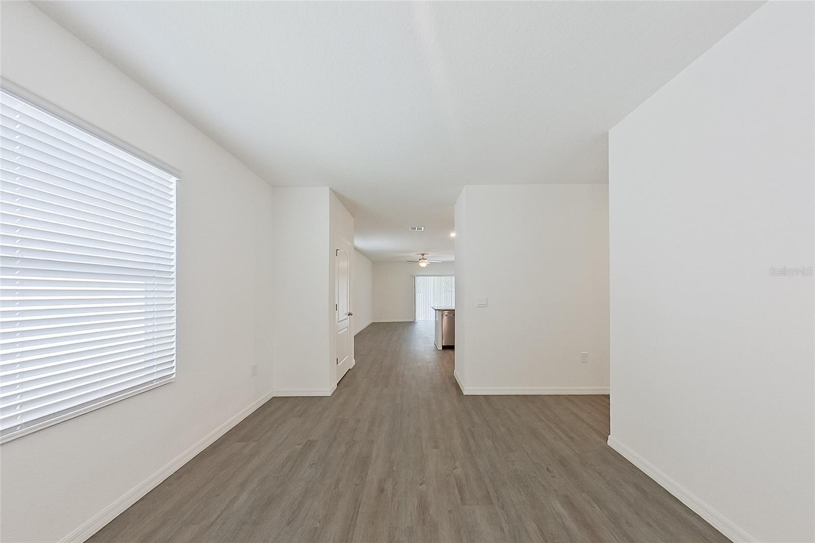 LAKE GRIFFIN RESERVE - Residential Lease