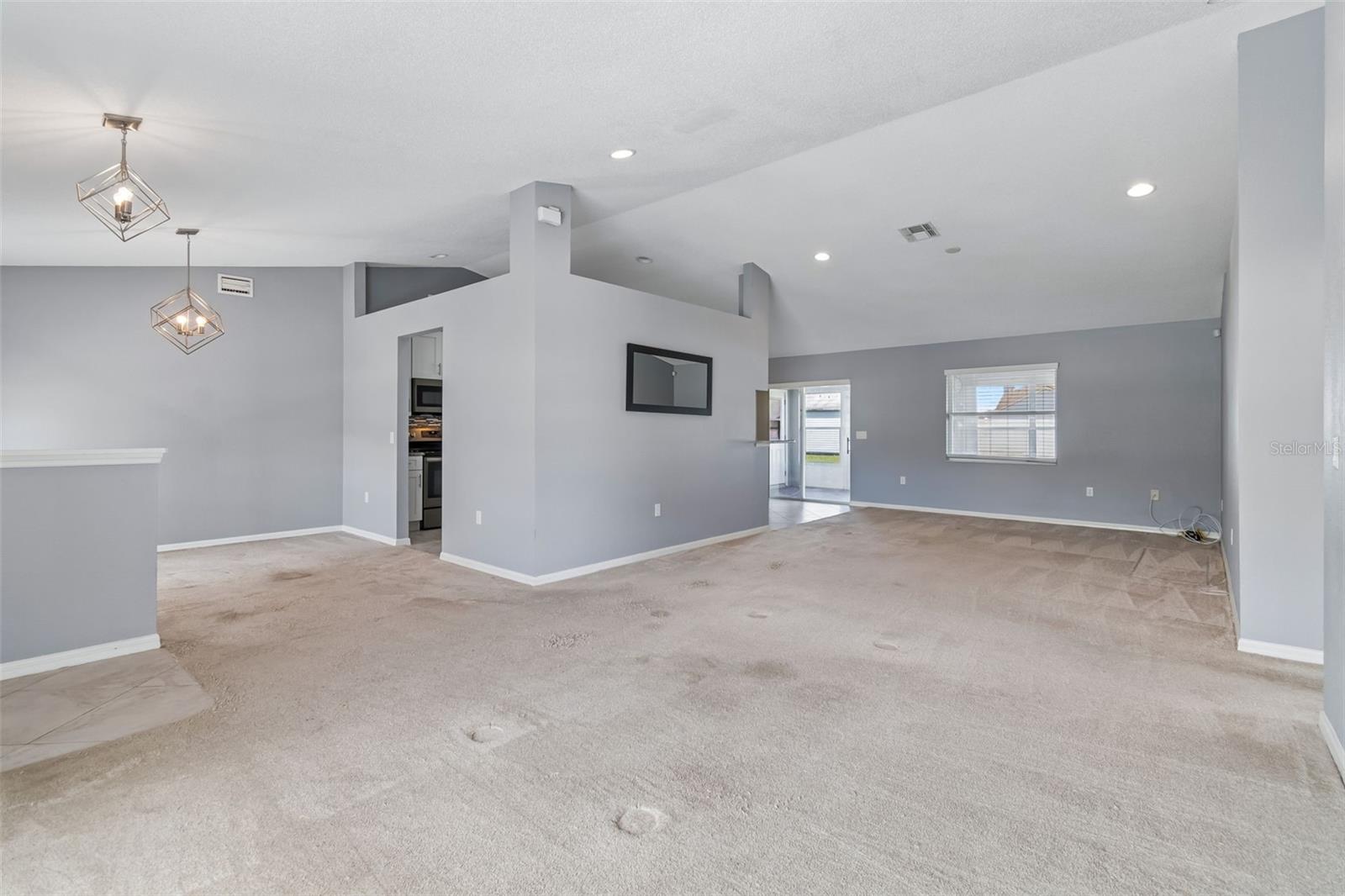 HIGHLANDS CROSSING PH 01 - Residential