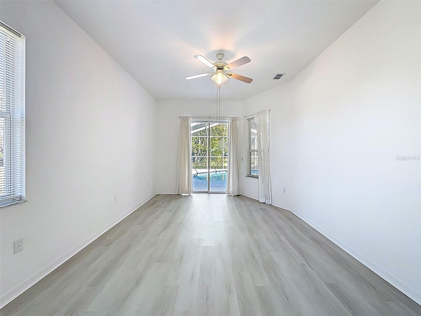 RAINBOW WOODS - Residential