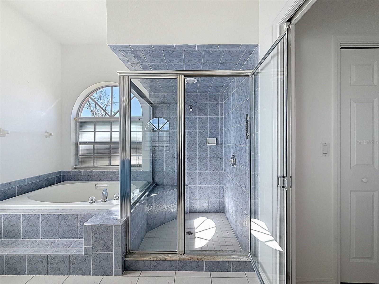 RAINBOW WOODS - Residential