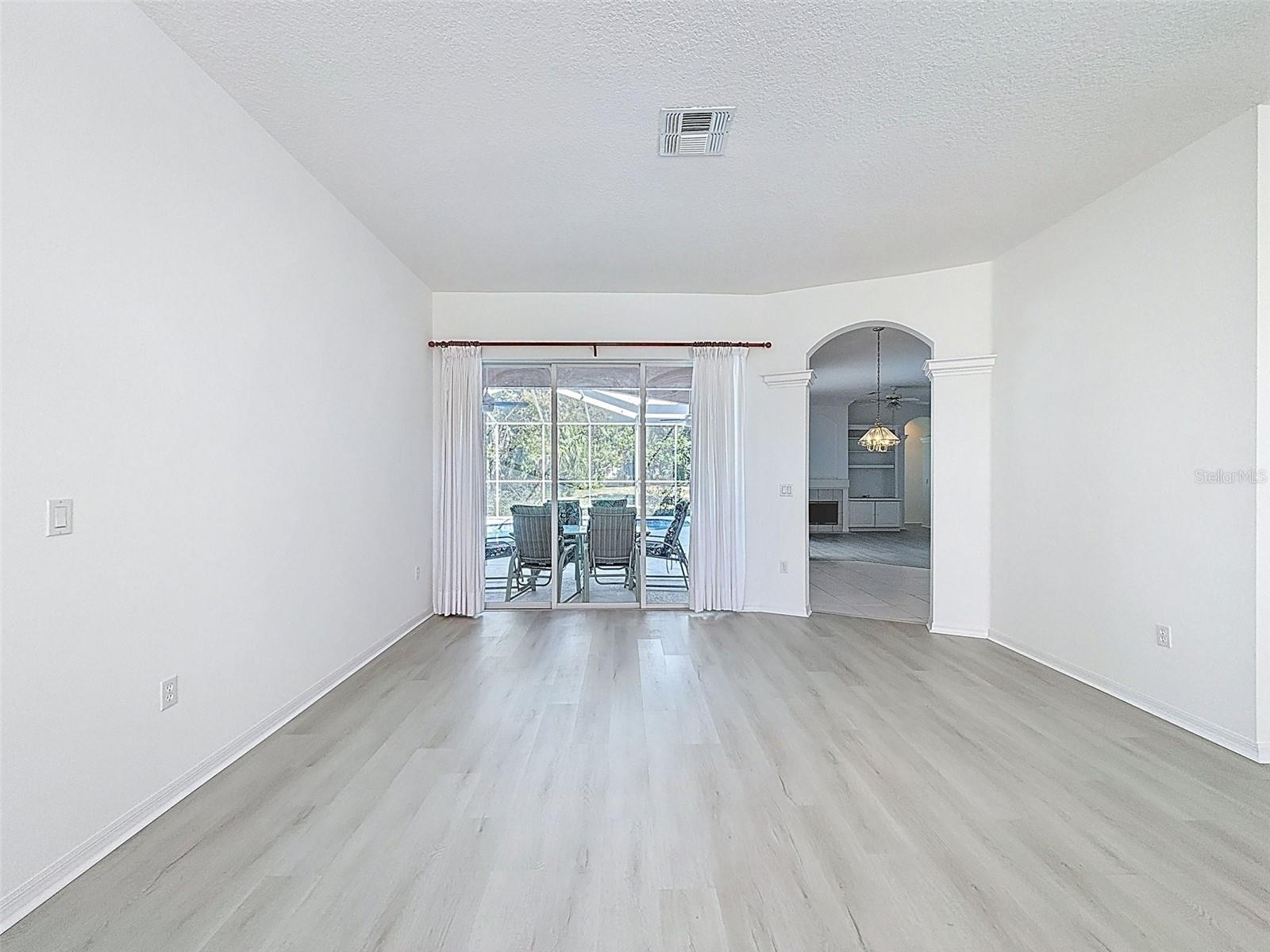 RAINBOW WOODS - Residential