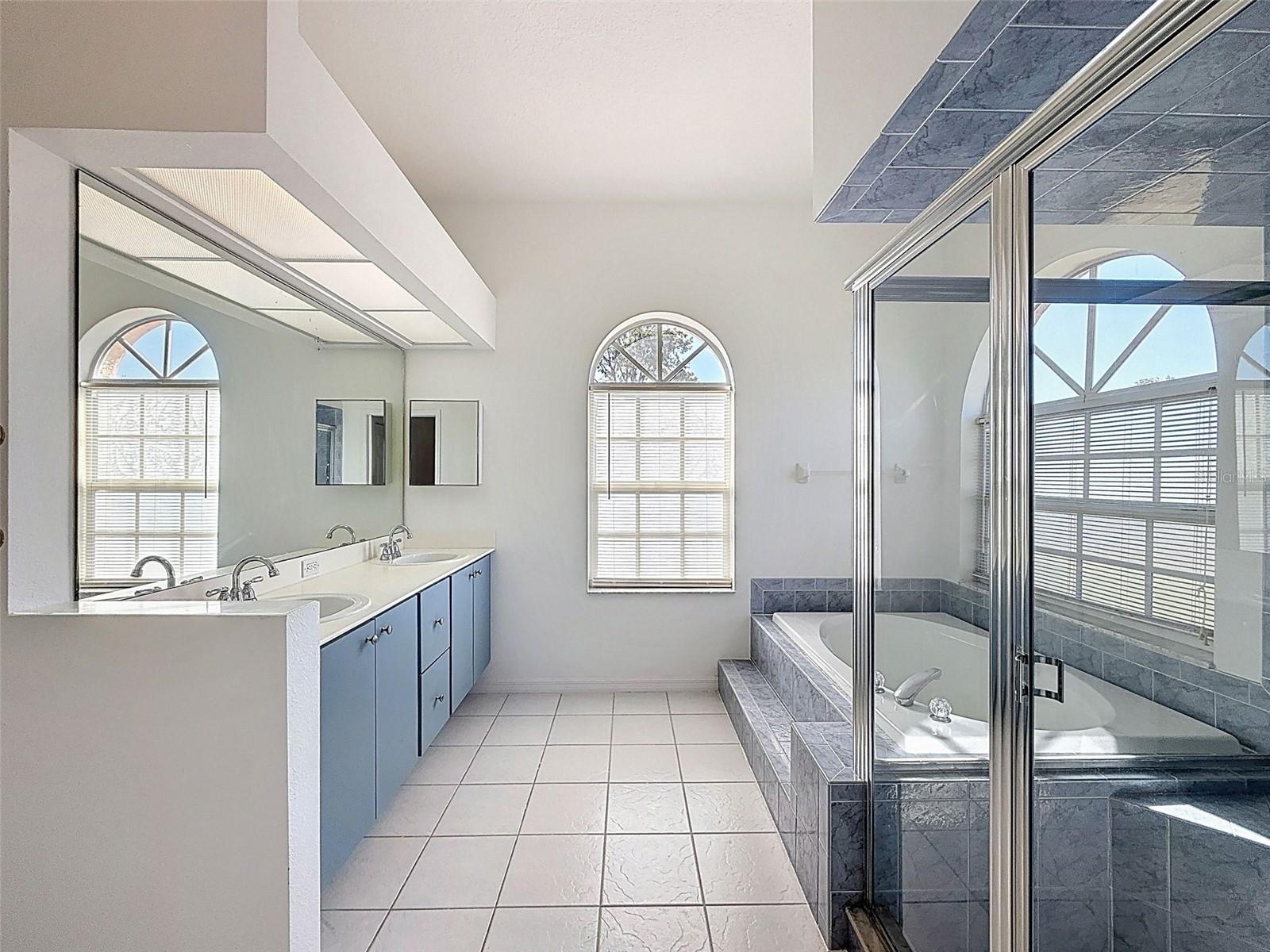 RAINBOW WOODS - Residential