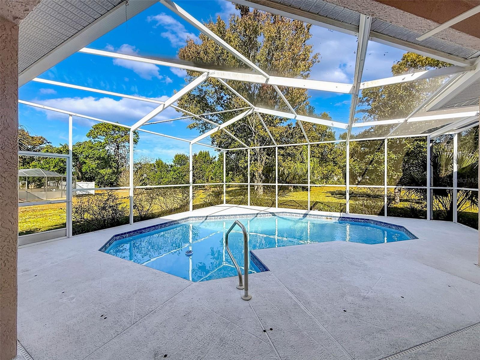 RAINBOW WOODS - Residential