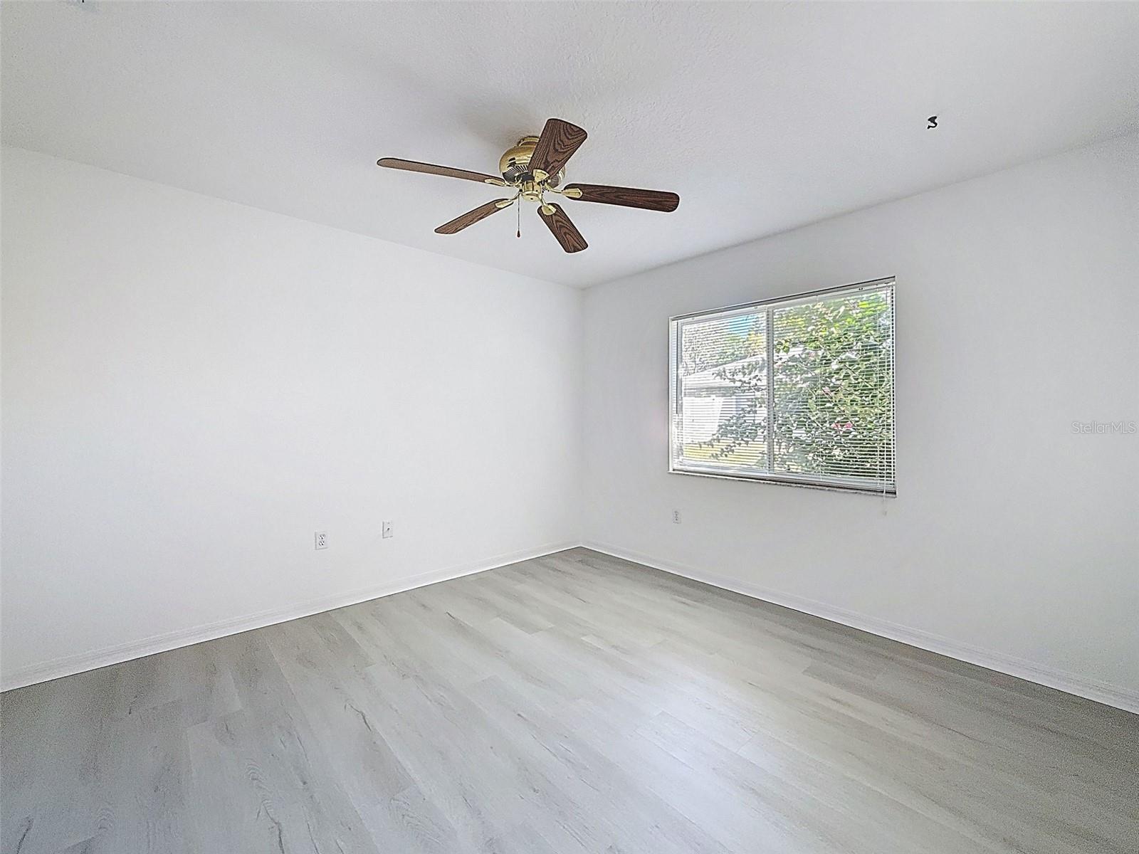 RAINBOW WOODS - Residential