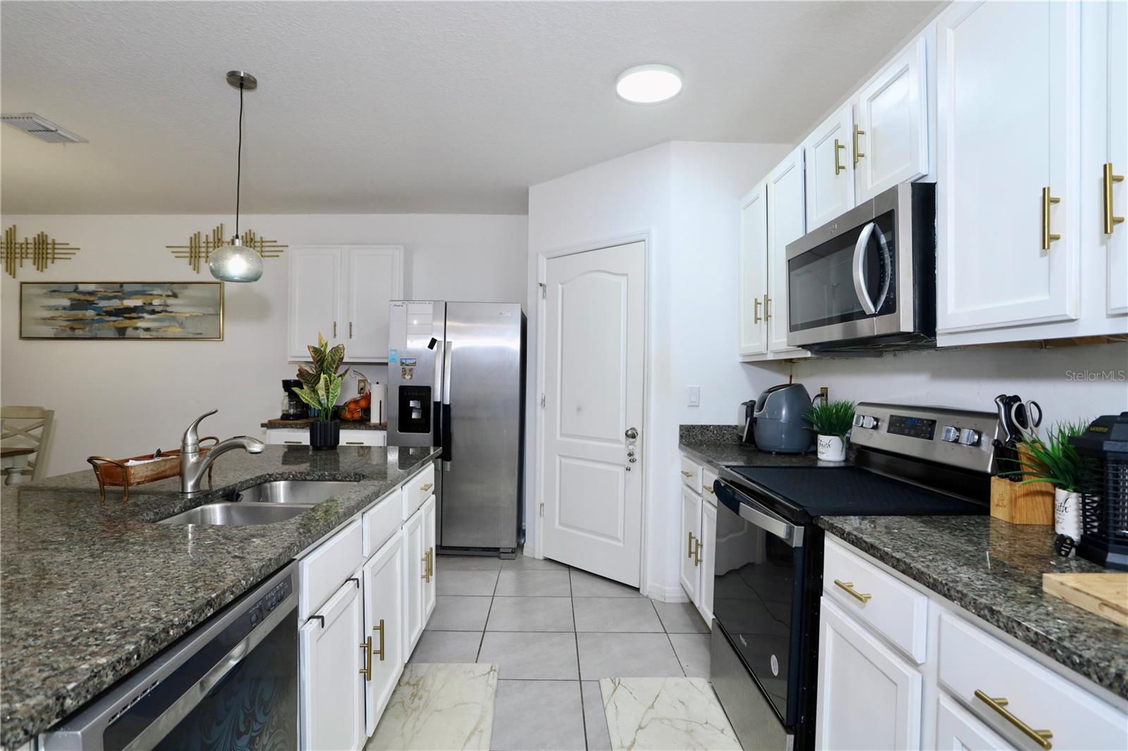 HOLLY ESTATES - Residential