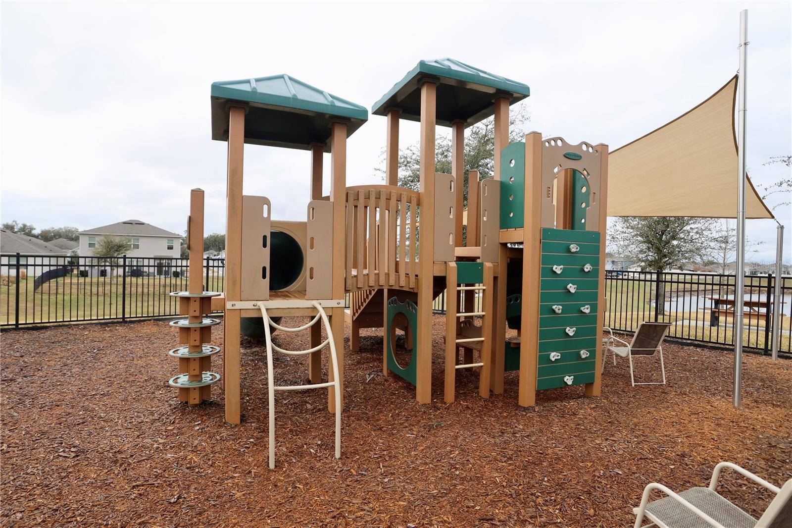 HOLLY ESTATES - Residential