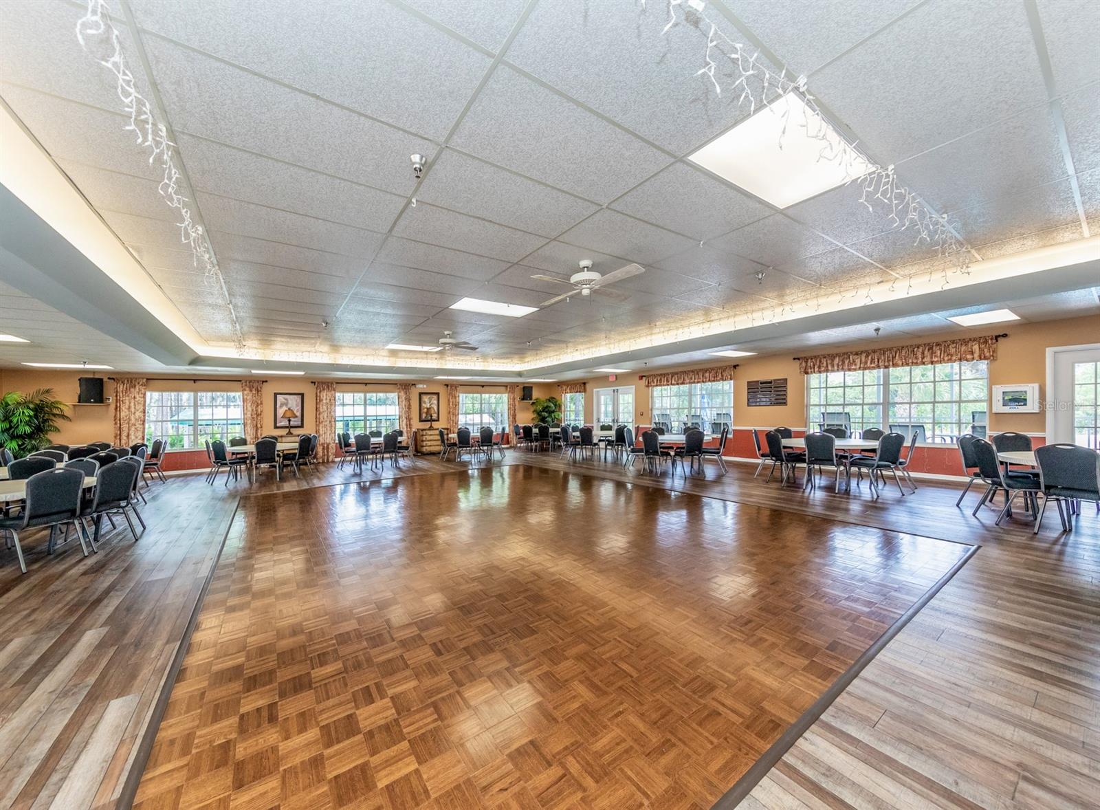 RIVERWALK MHP CO-OP - Residential