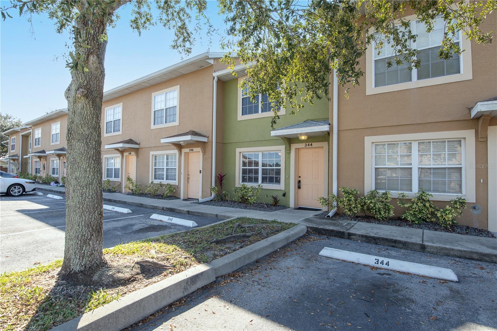 RIO HILLS - Residential