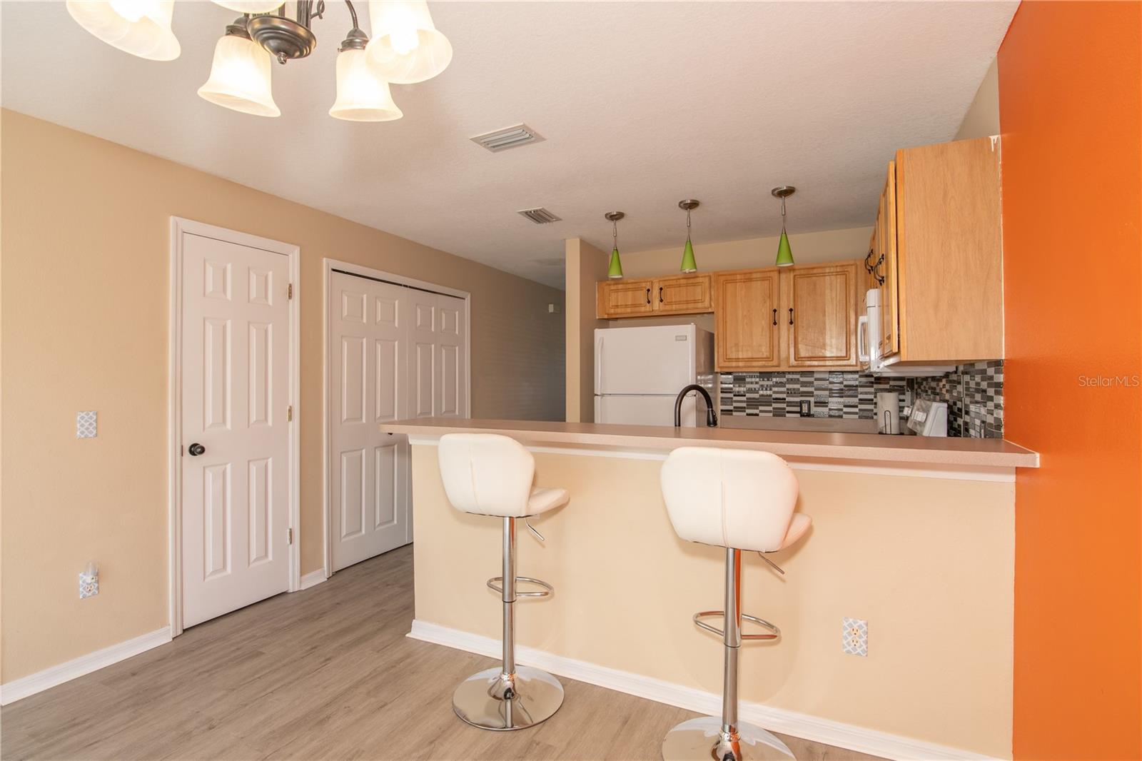 RIO HILLS - Residential