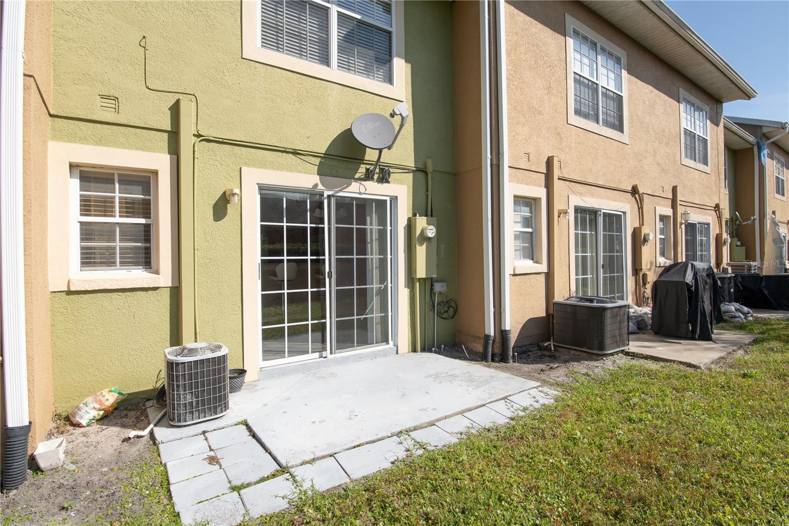 RIO HILLS - Residential