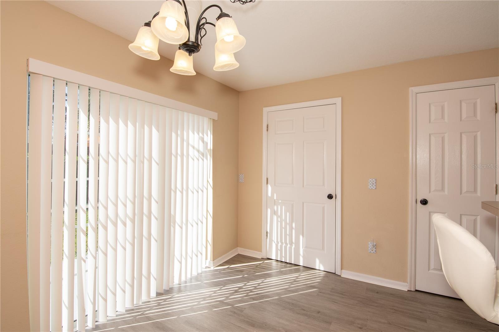 RIO HILLS - Residential