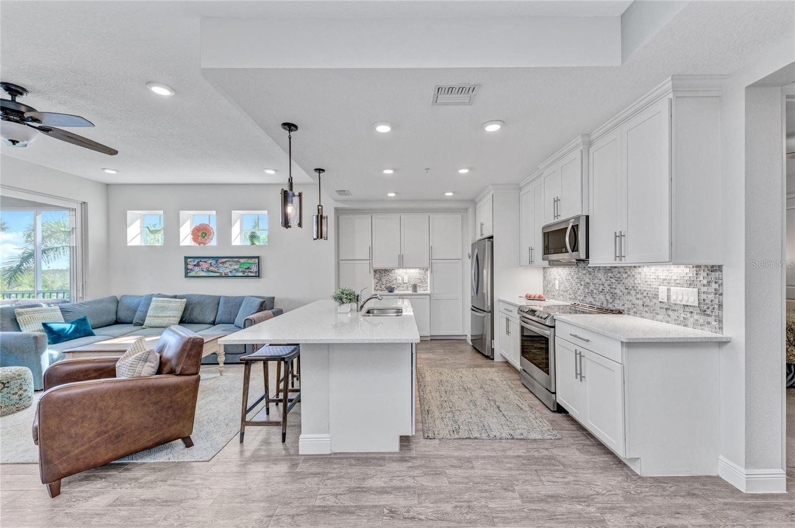 MARINA WALK ON HARBOUR ISLE PH 2-11 OR26 - Residential