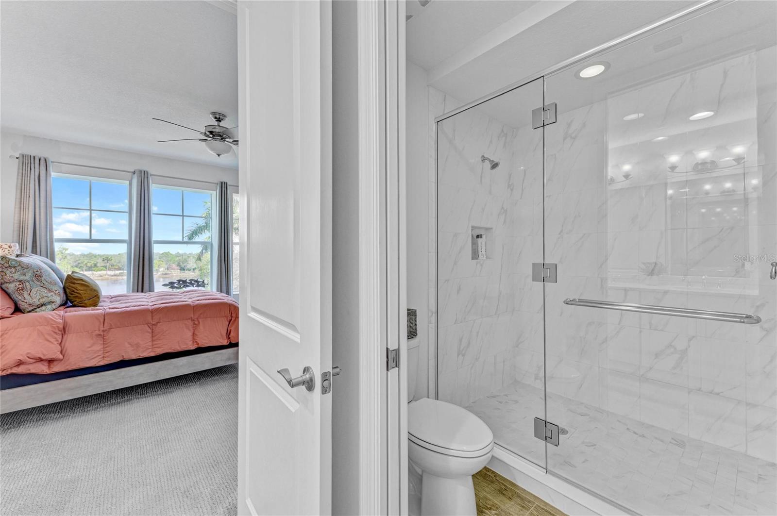 MARINA WALK ON HARBOUR ISLE PH 2-11 OR26 - Residential