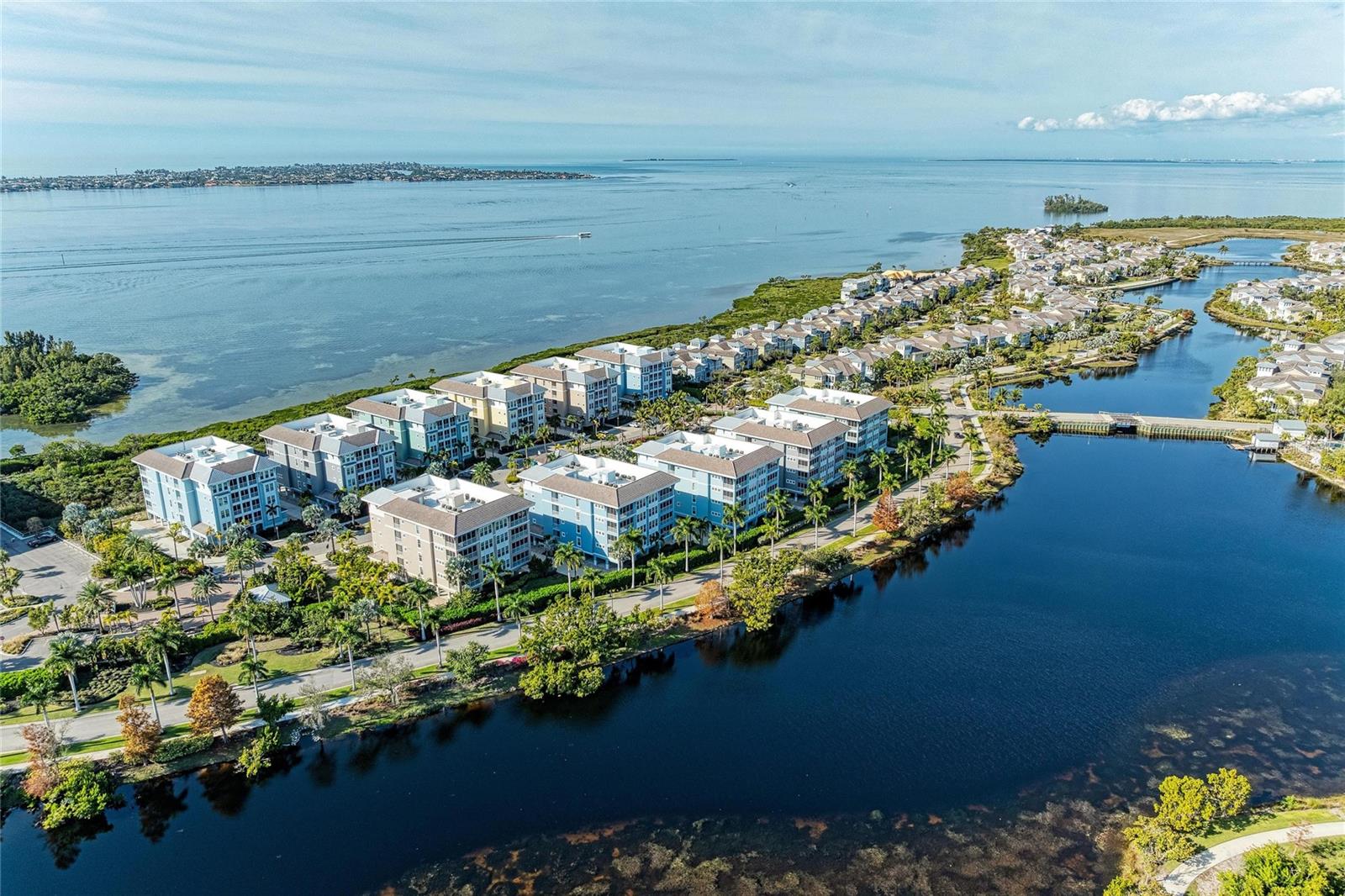 MARINA WALK ON HARBOUR ISLE PH 2-11 OR26 - Residential