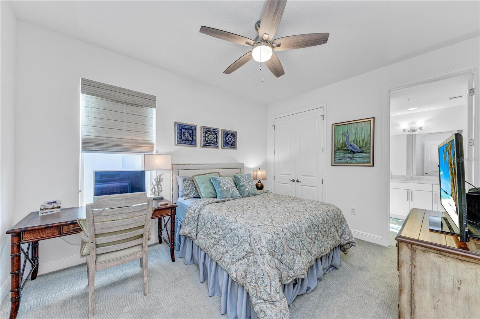 MARINA WALK ON HARBOUR ISLE PH 2-11 OR26 - Residential