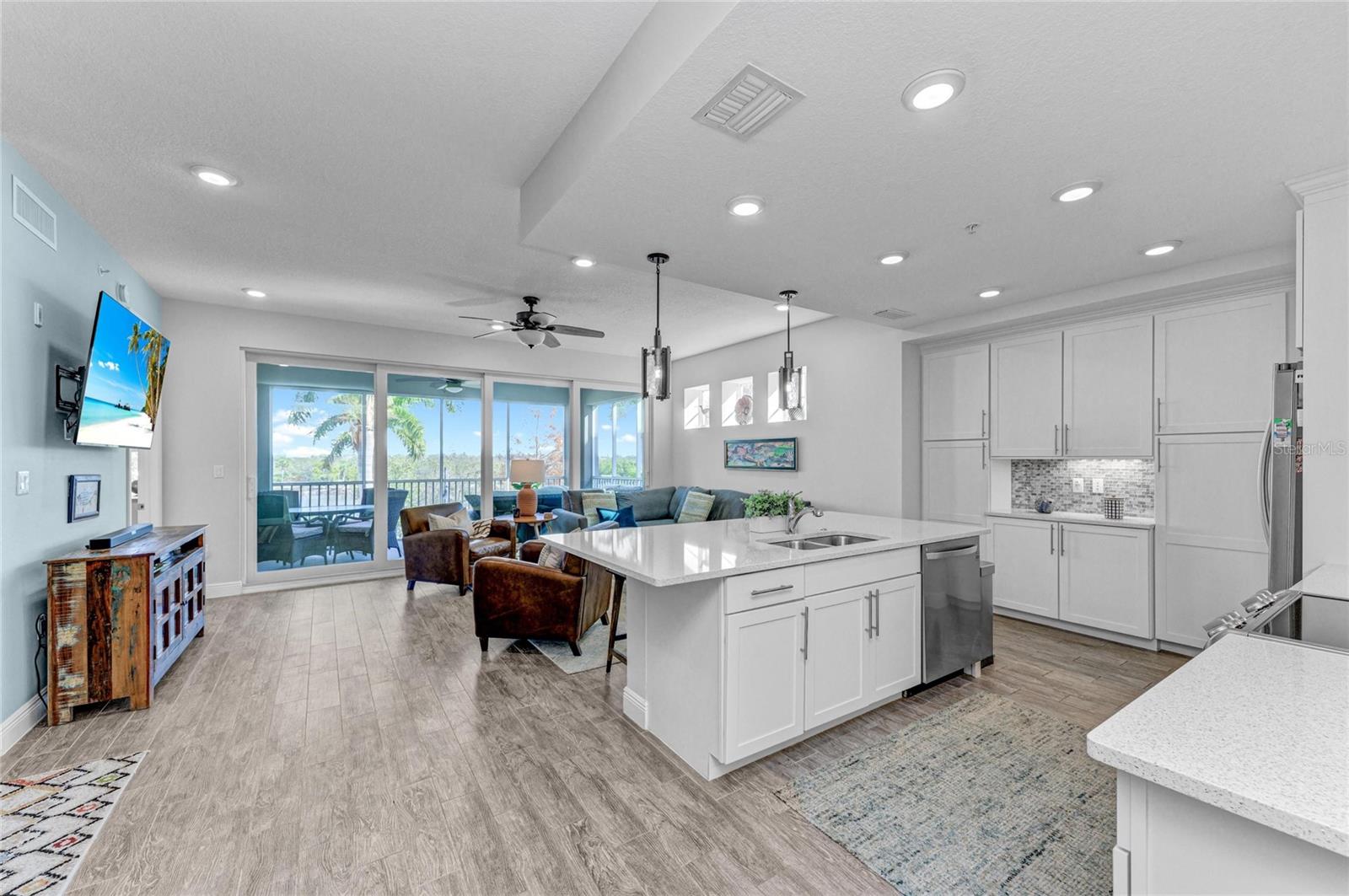 MARINA WALK ON HARBOUR ISLE PH 2-11 OR26 - Residential