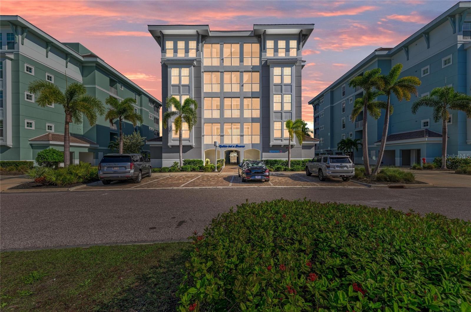 383 ARUBA CIRCLE 203