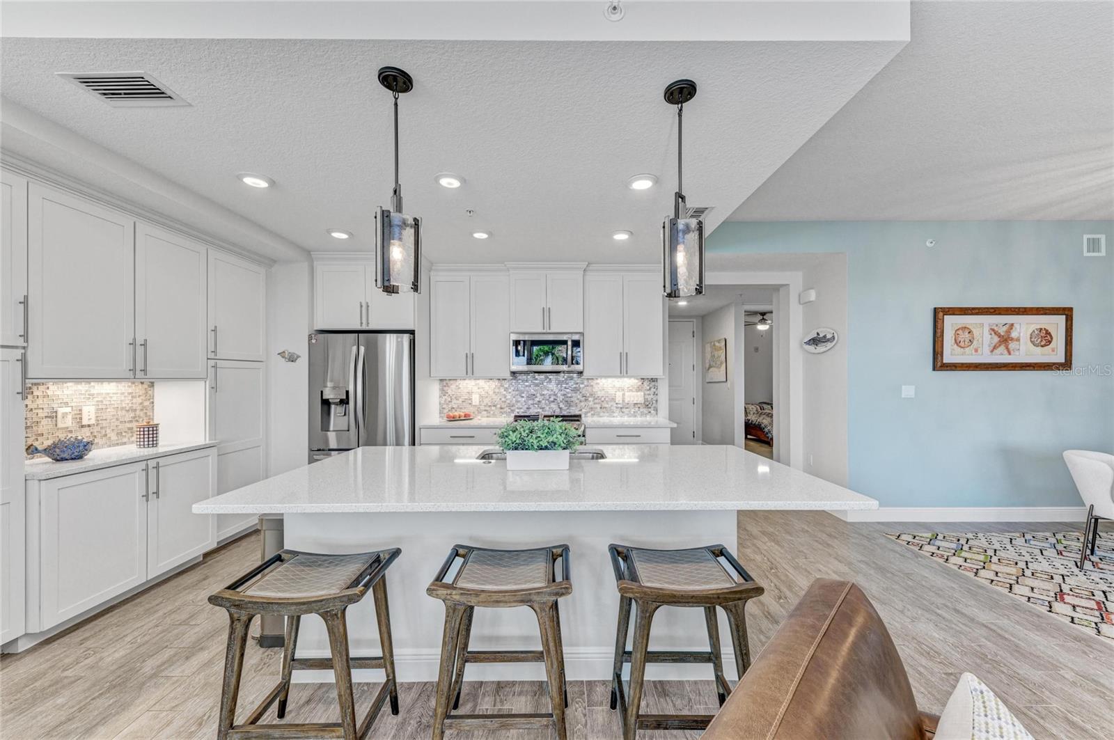 MARINA WALK ON HARBOUR ISLE PH 2-11 OR26 - Residential