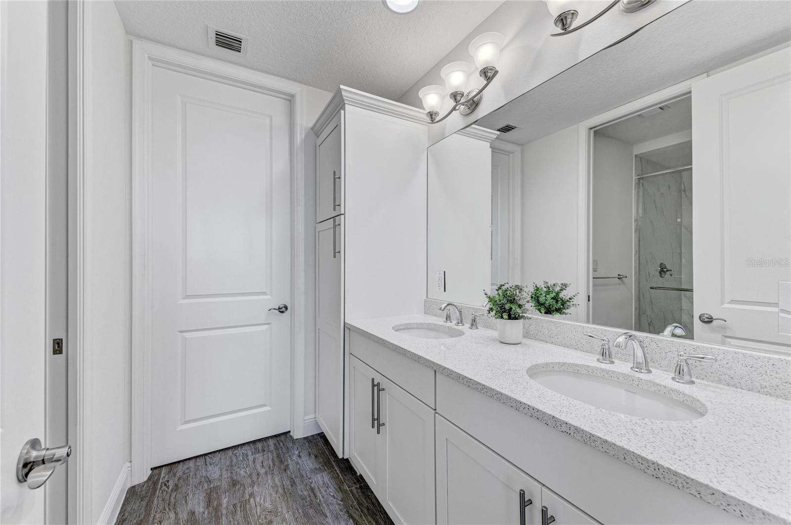 MARINA WALK ON HARBOUR ISLE PH 2-11 OR26 - Residential