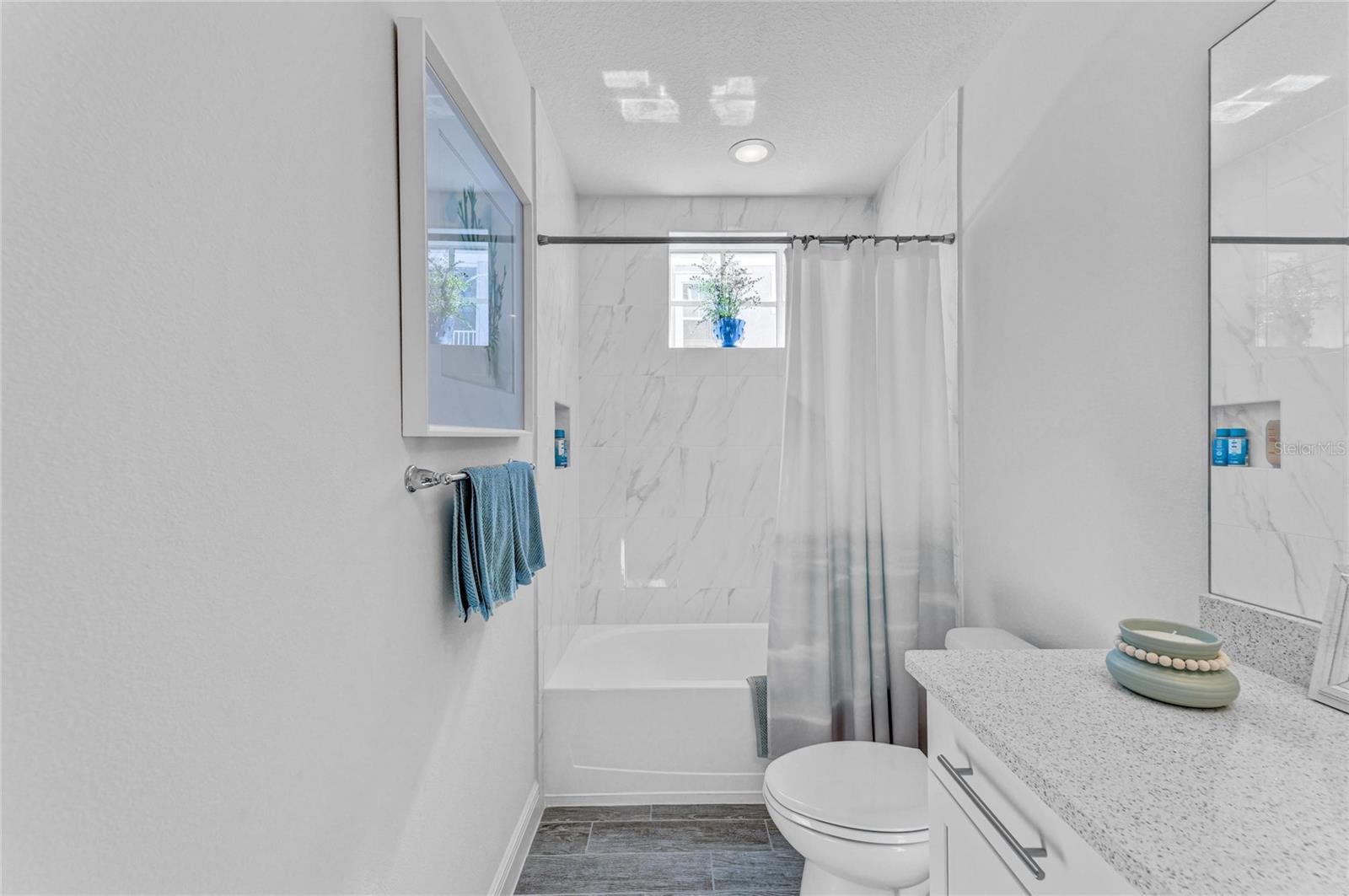 MARINA WALK ON HARBOUR ISLE PH 2-11 OR26 - Residential