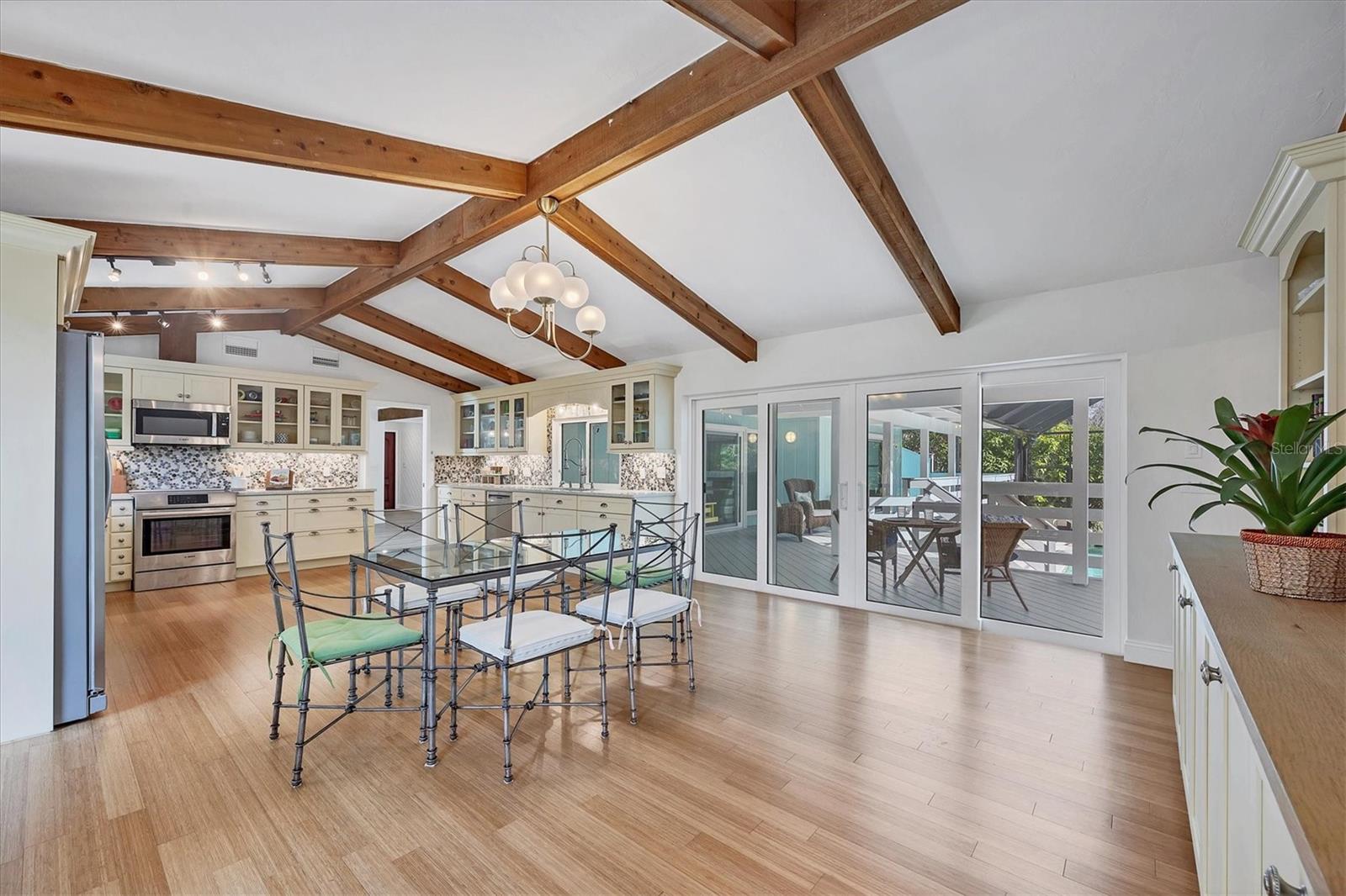 CONQUISTADOR BAYSIDE - Residential