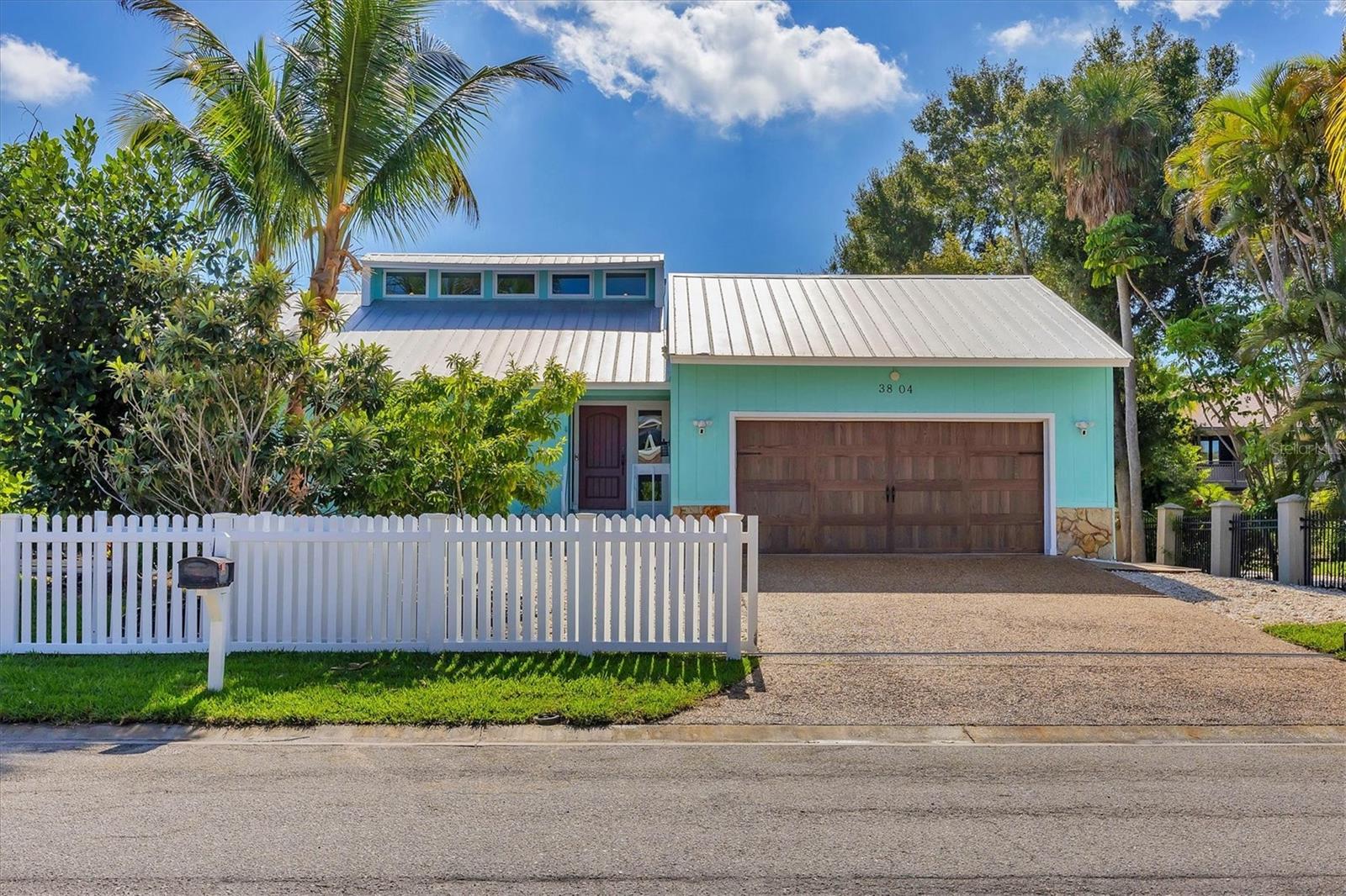 CONQUISTADOR BAYSIDE - Residential