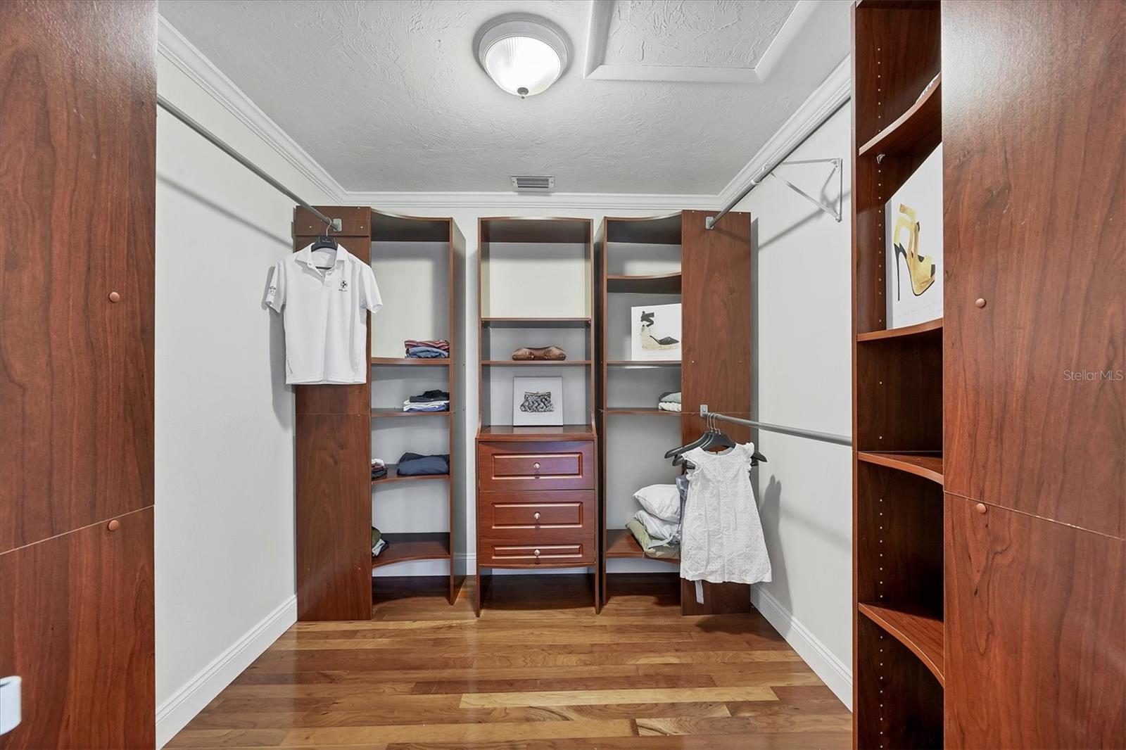 CONQUISTADOR BAYSIDE - Residential