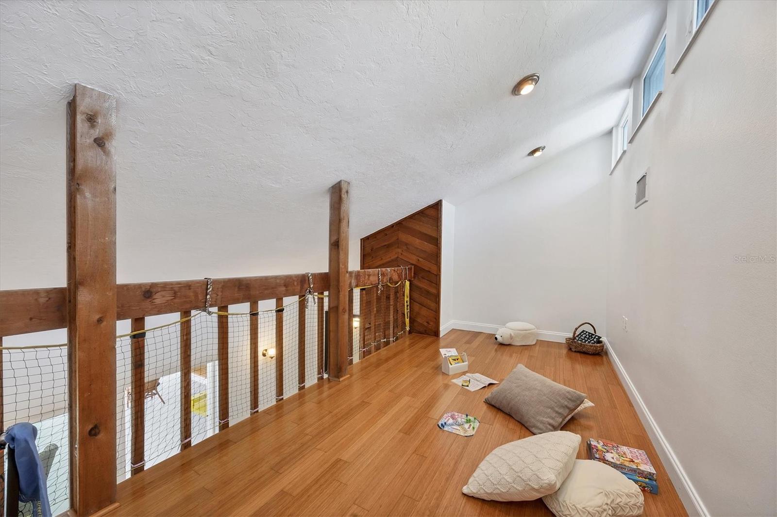 CONQUISTADOR BAYSIDE - Residential