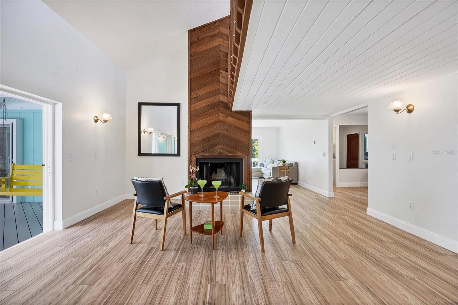 CONQUISTADOR BAYSIDE - Residential