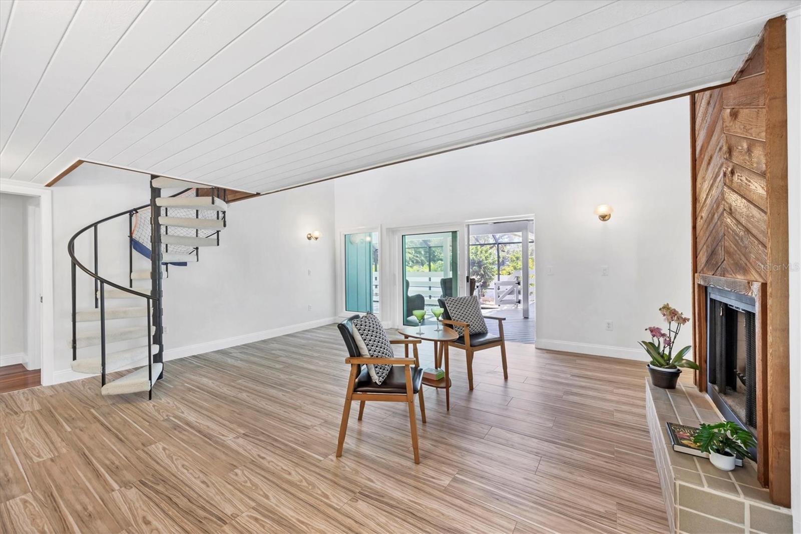 CONQUISTADOR BAYSIDE - Residential