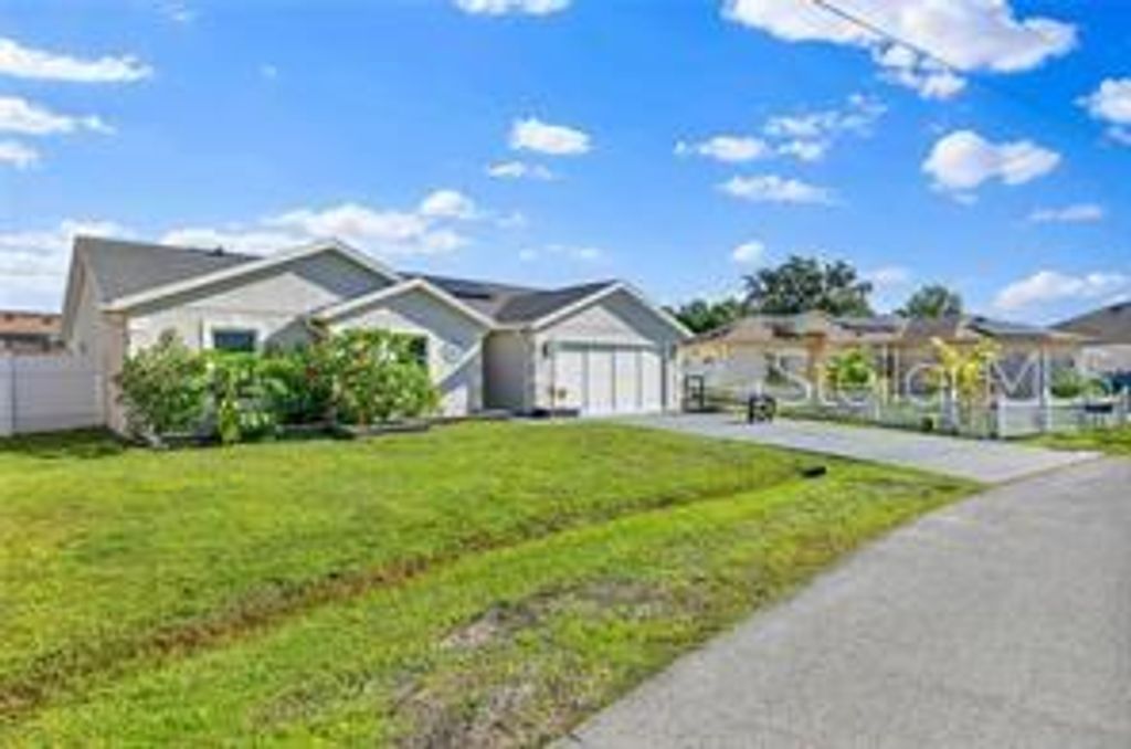 Photo of 242 Abbotsbury Drive, Kissimmee, FL 34758 (MLS # O6369299)