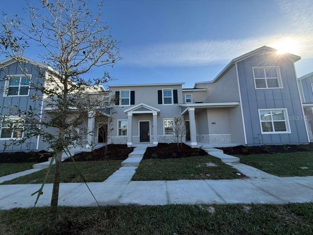 BRONSONS RDG REP - Residential Lease