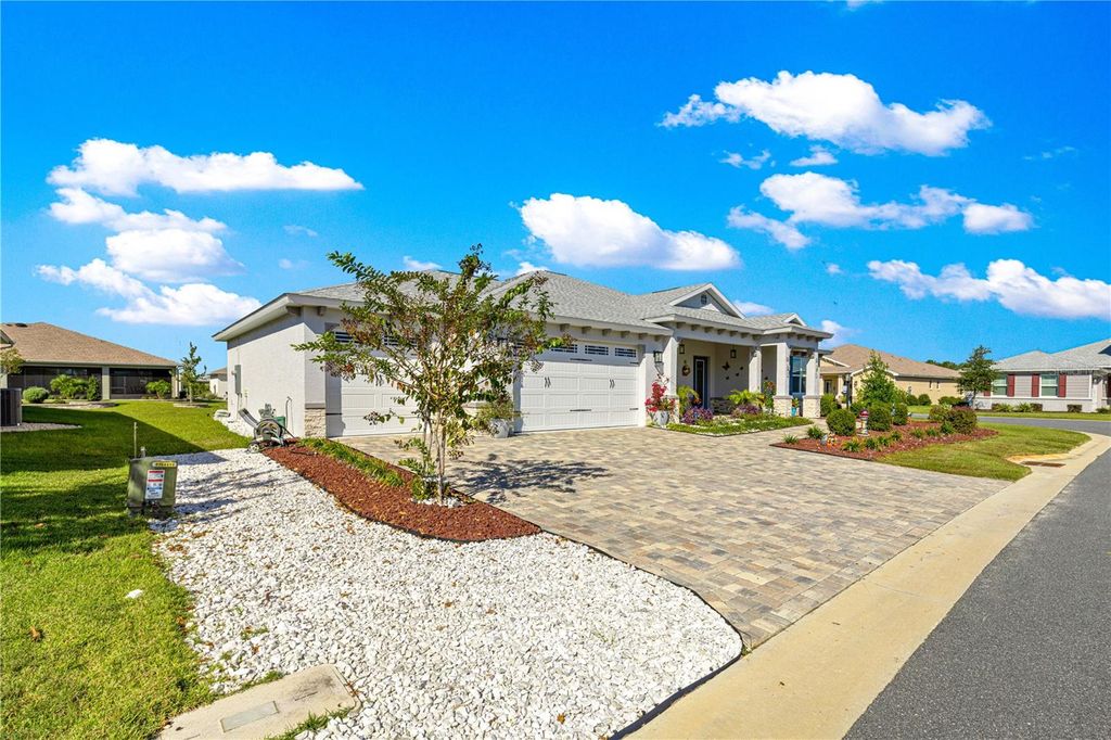 Photo of 8310 SW 97th Avenue, Ocala, FL 34481 (MLS # OM712478)