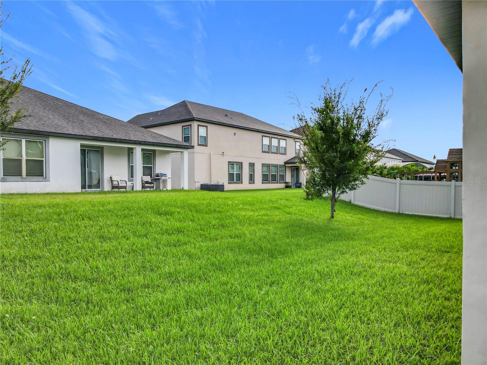 1528 JUNIPER HAMMOCK STREET