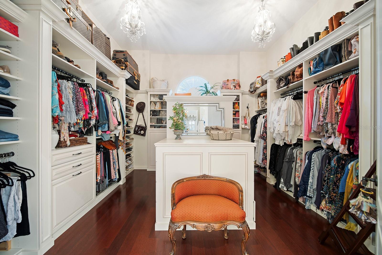 KEENES POINTE - Residential