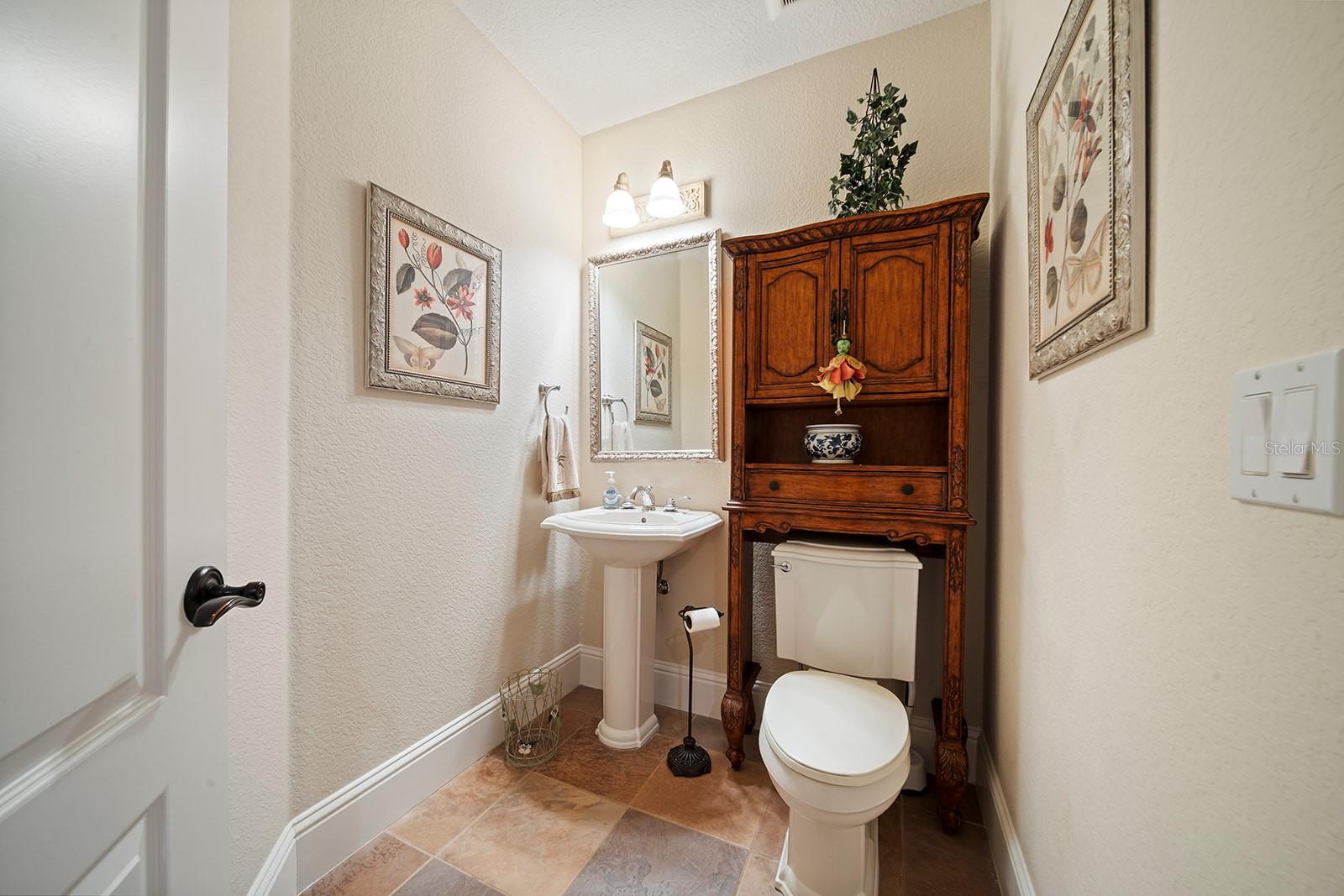 KEENES POINTE - Residential