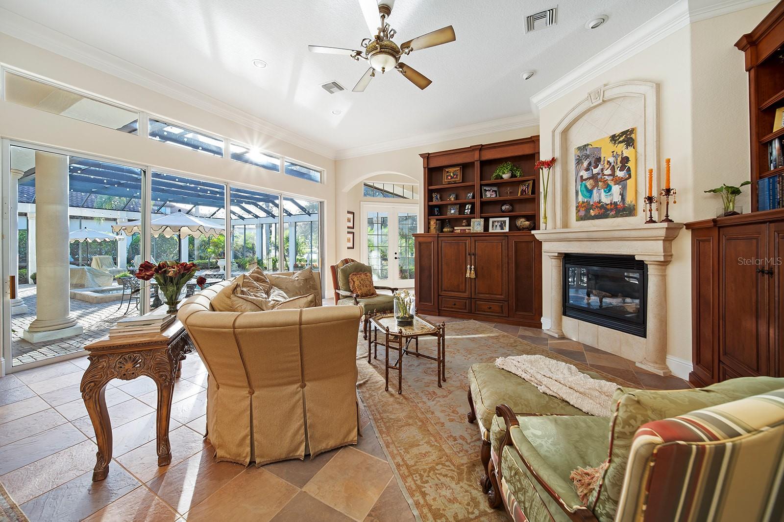 KEENES POINTE - Residential