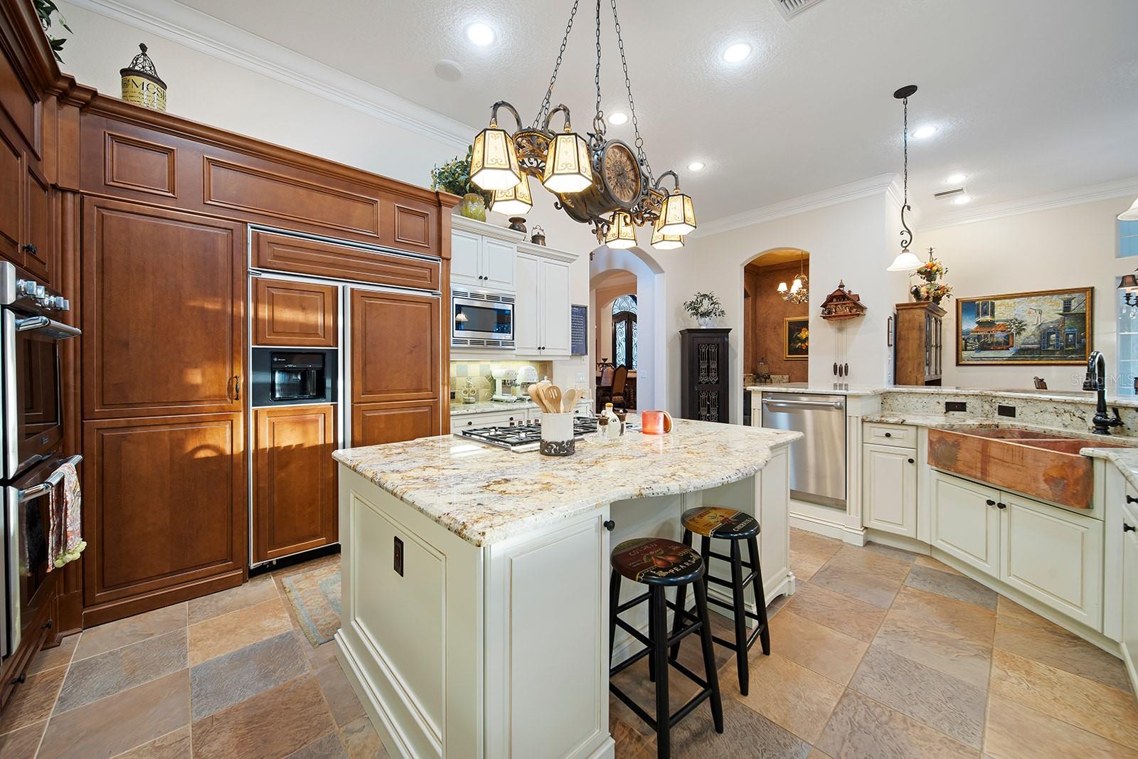 KEENES POINTE - Residential