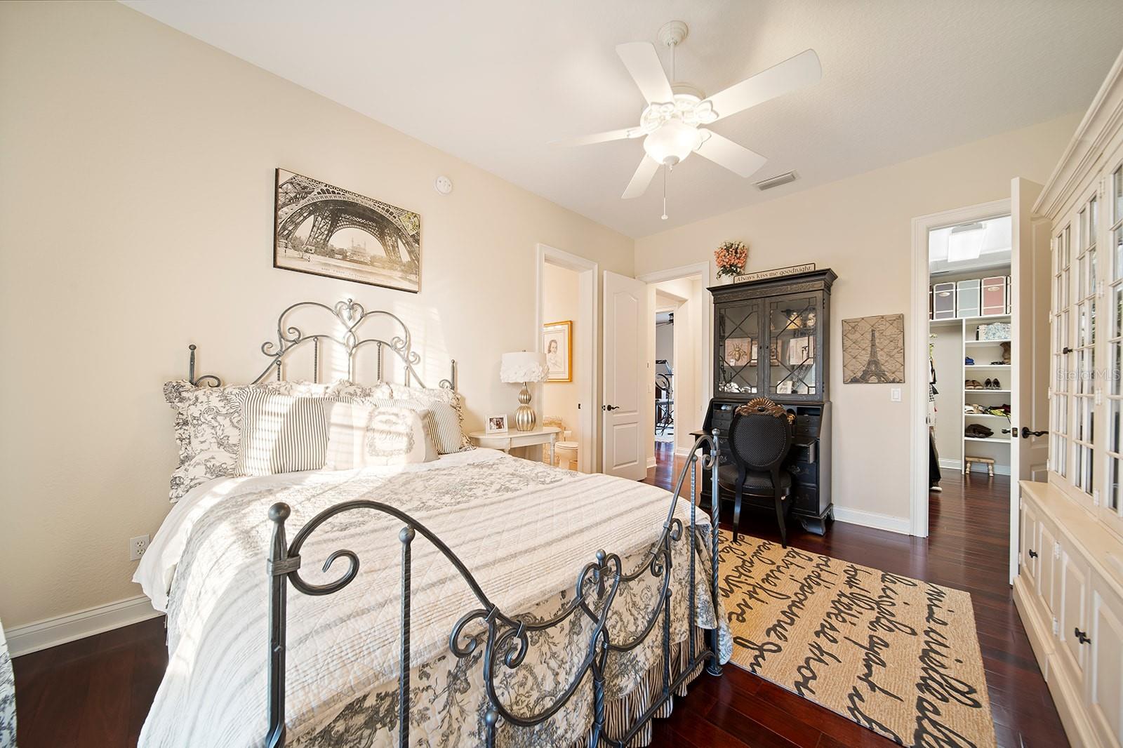 KEENES POINTE - Residential